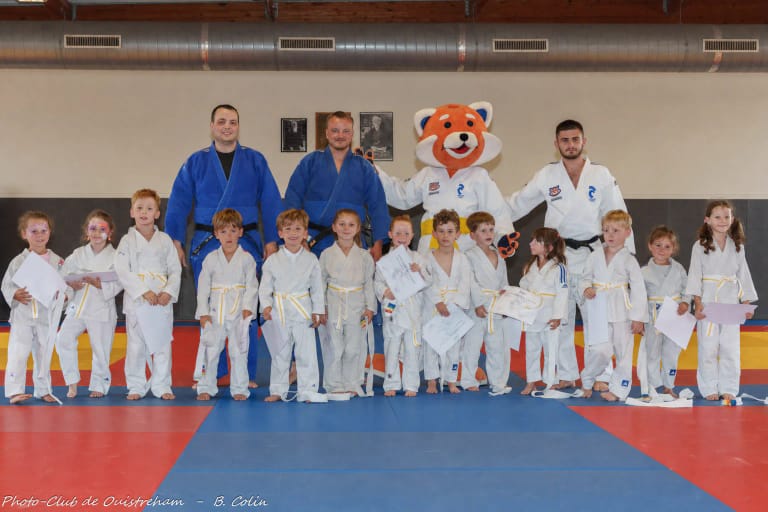 Remise de ceintures — jeunes judokas